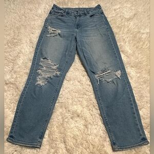 AMERICAN EAGLE Highrise Medium Wash Stretch Curvy Mom Jean Distressed Blue 8x26